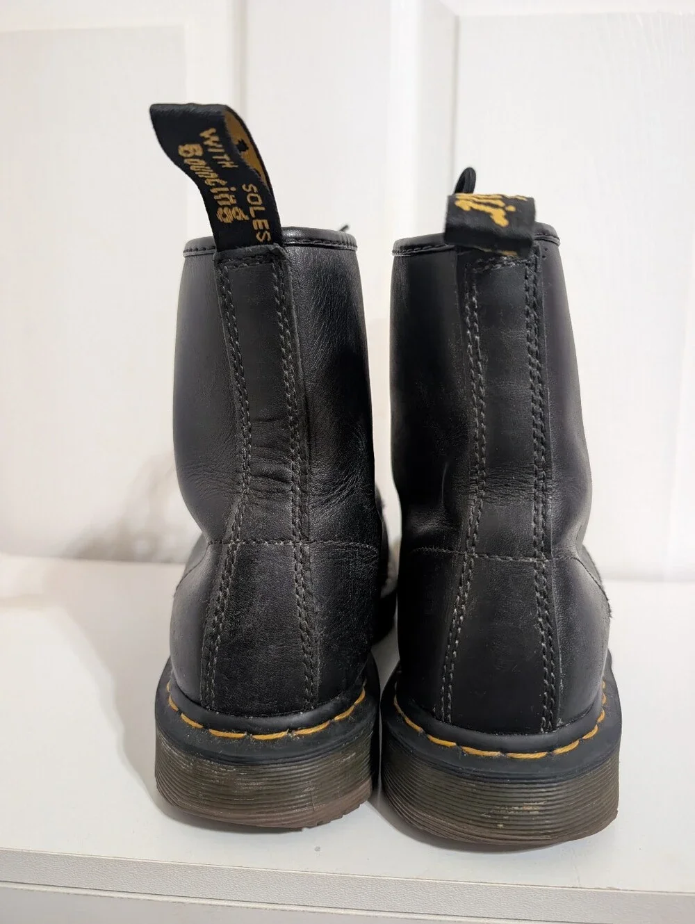 Dr Martens Boots Black Leather Shoes Mens Size 10, Womens-11
